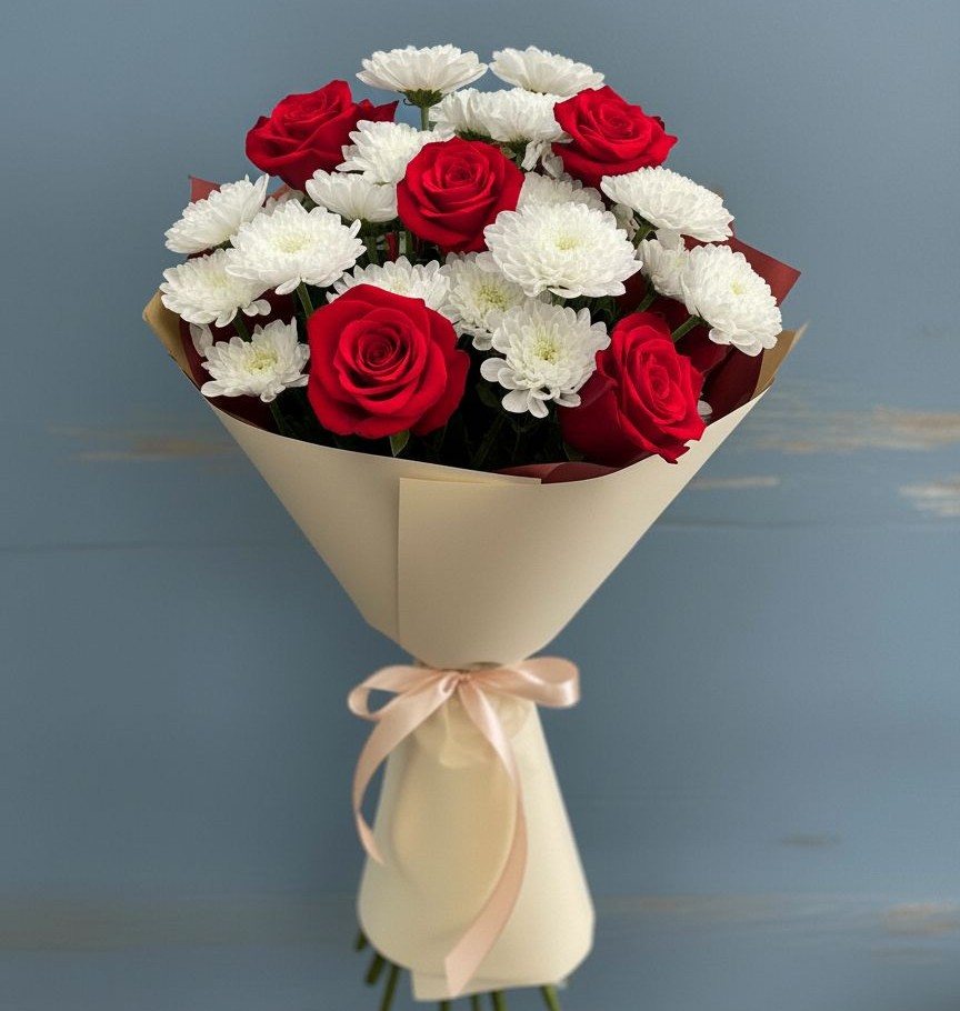 Букет цветов из: Розы и Хризантемы в Тотьме