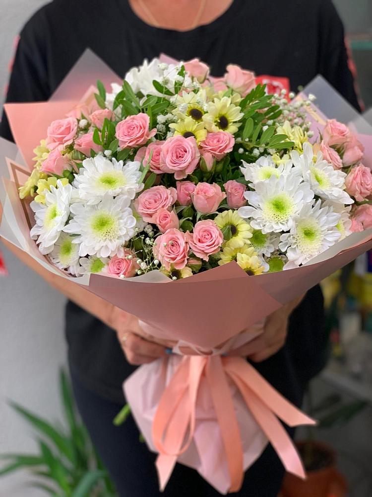 Букет цветов из: Розы и Хризантемы в Тотьме