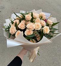Букет Кремовые розы Латте в Тотьме