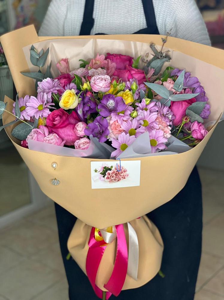 Букет цветов из: Хризантемы, Гвоздики и Альстромерии в Тотьме