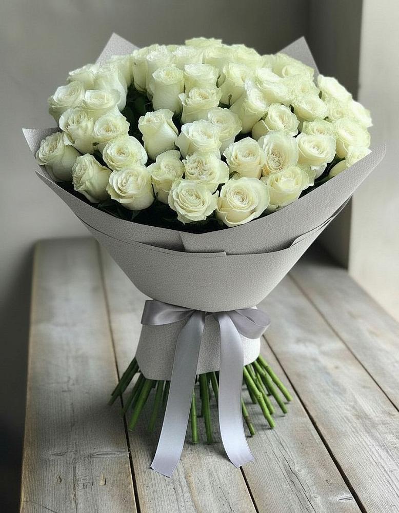 Букет 35 Белых роз в Тотьме