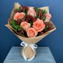 Букет цветов из:  Розы и Альстромерии в Тотьме