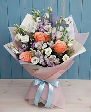 Букет цветов из:  Лизиантусы, Розы, Альстромерии и Гипсофила в Тотьме
