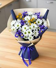 Букет цветов из:  Розы, Ирисы и Хризантемы в Тотьме