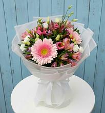 Букет цветов из:  Герберы, Альстромерии и Лизиантусы #REPLACE_PRED# Тотьме