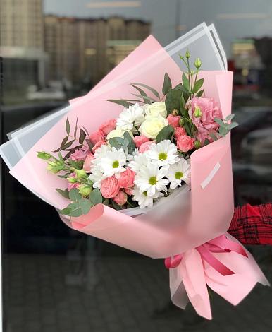 Букет цветов из: Розы, Лизиантусы и Хризантемы в Тотьме